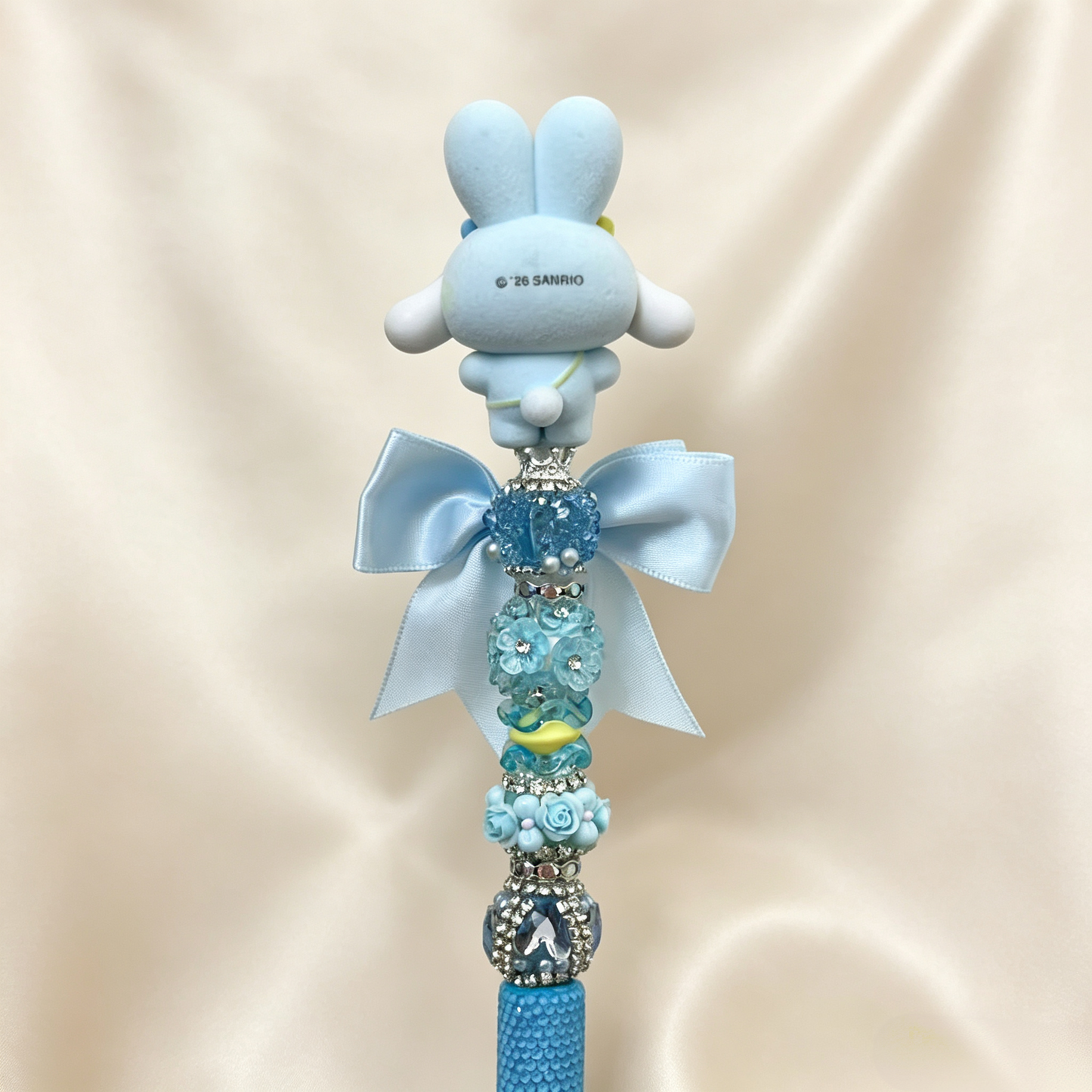 Ice‑Blue Cinna Bunny Rhinestone Handmade Pen