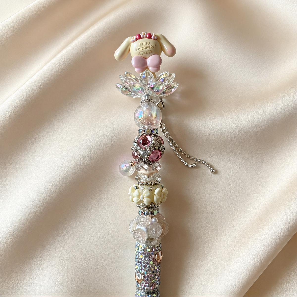 Dewy Sakura Bunny Rhinestone Pen