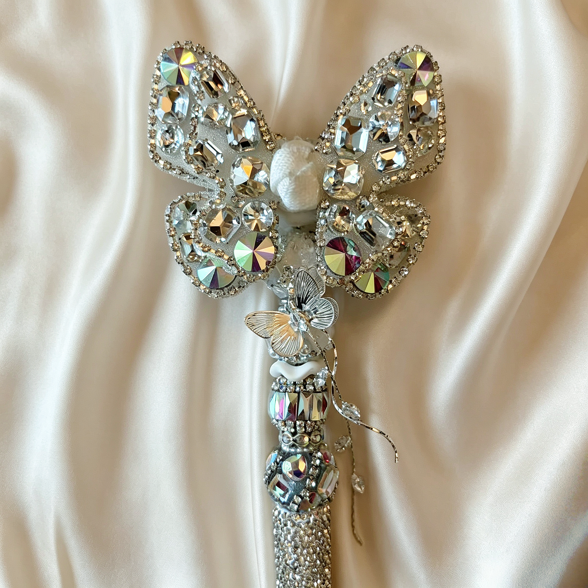 Butterfly diamond pen