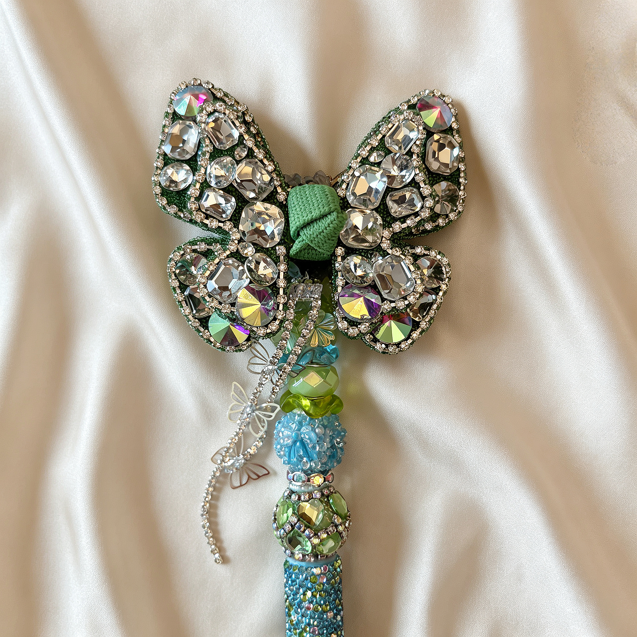 Butterfly diamond pen