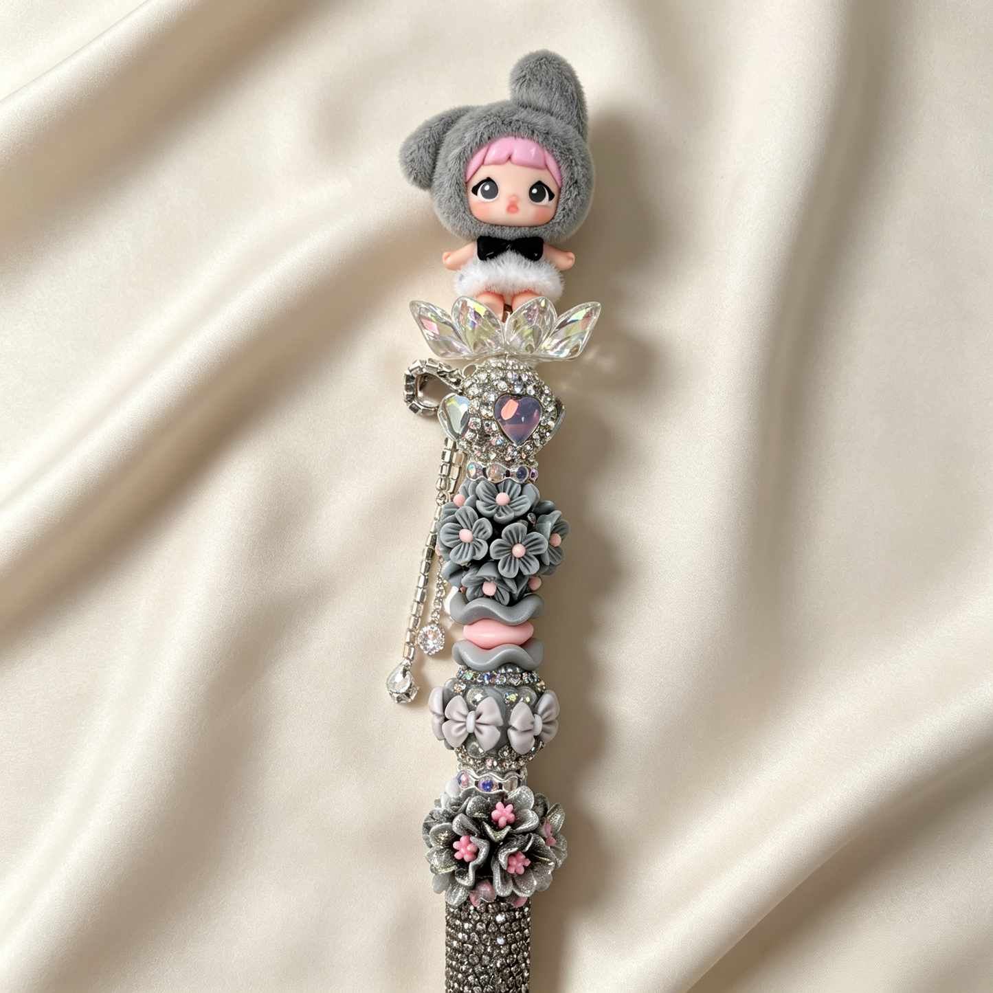 Grey Floral Nommi Handmade Rhinestone Pen