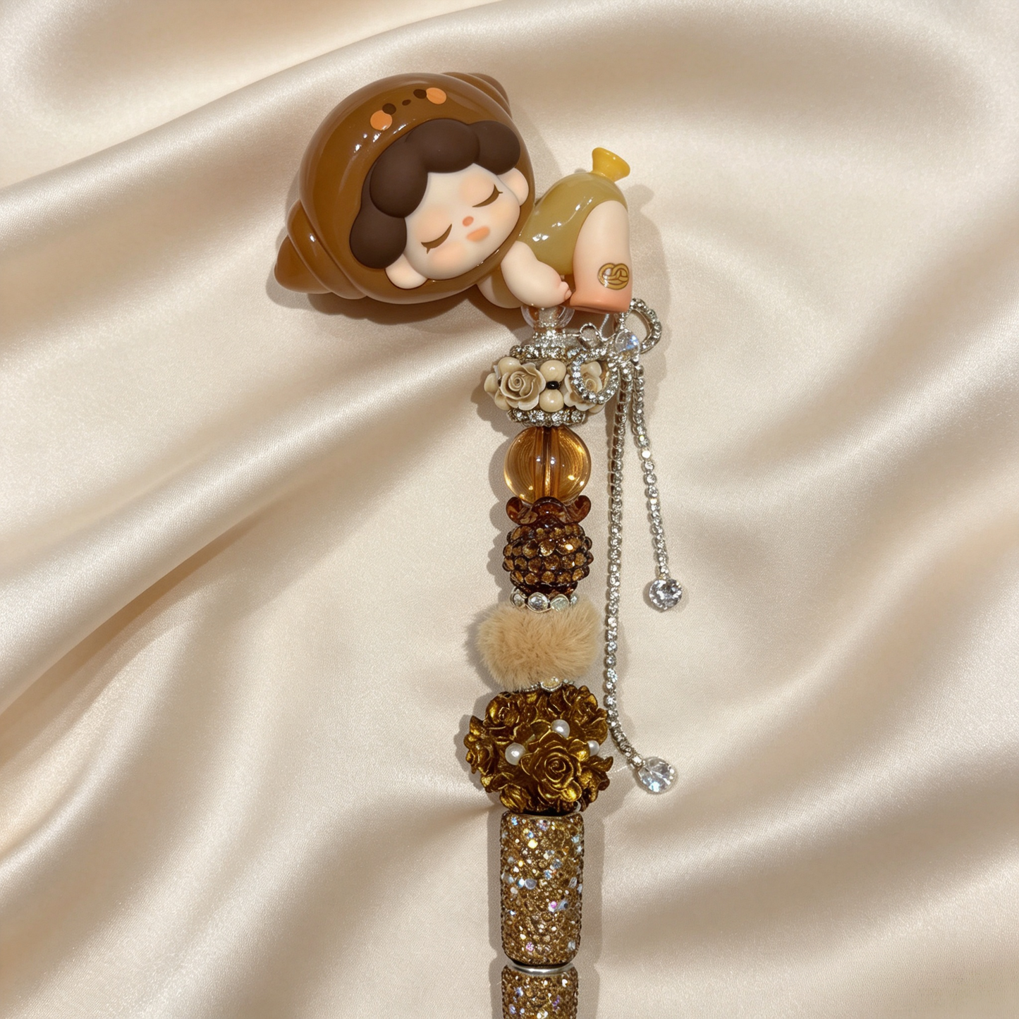 Sleepy Wendy Handmade Rhinestone Pen